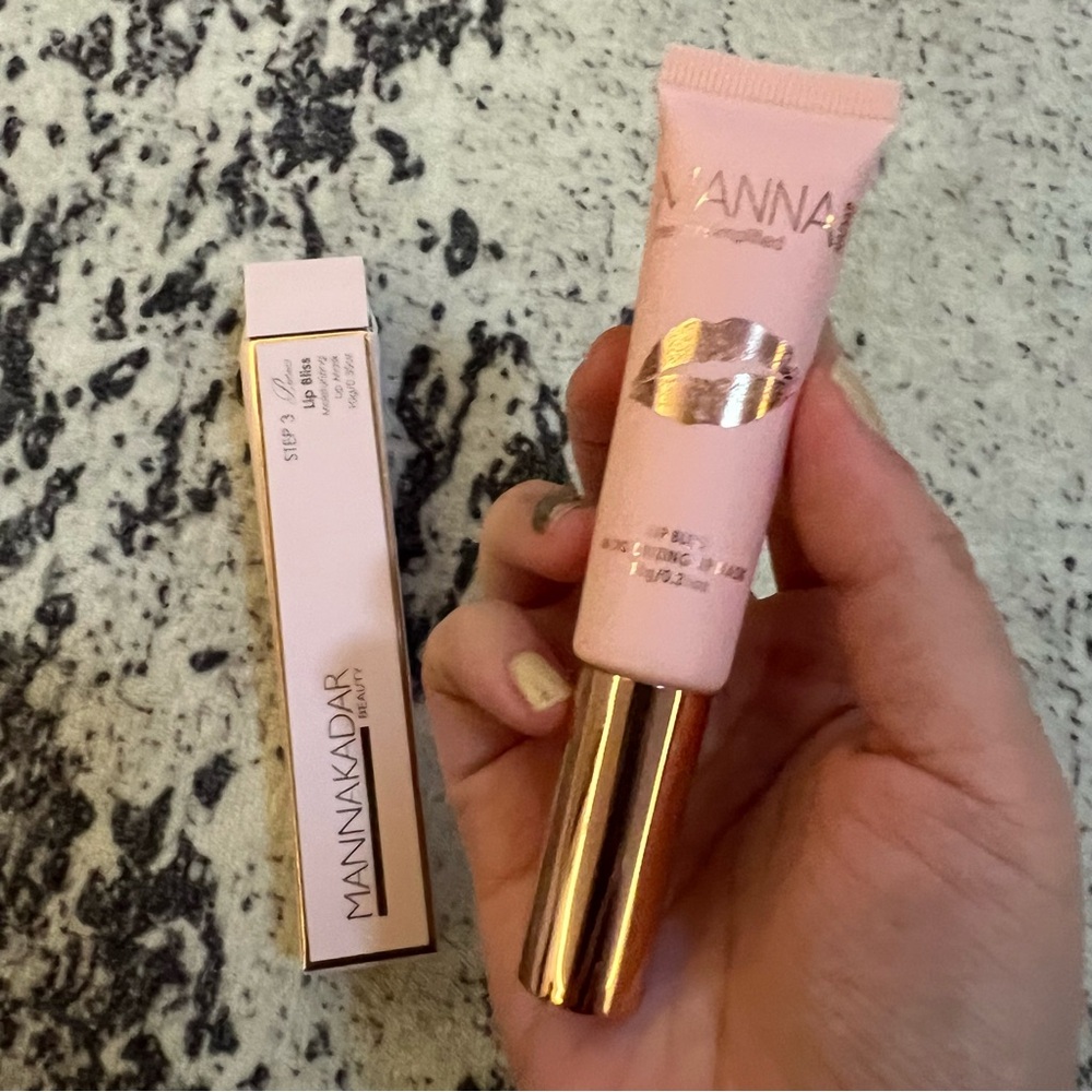 Manna Kadar Beauty Perfect Lip Bliss Moisturizing Lip Mask July sale